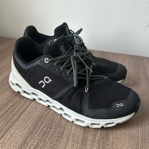 On Running Cloudrunner Men’s 10.5 Black